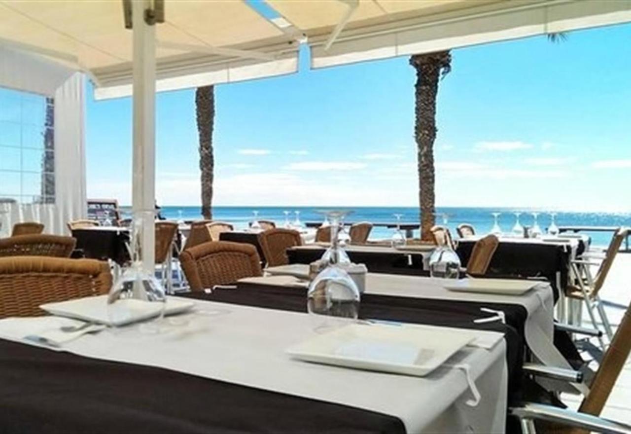 Duquesa Beach Торевиеха Екстериор снимка