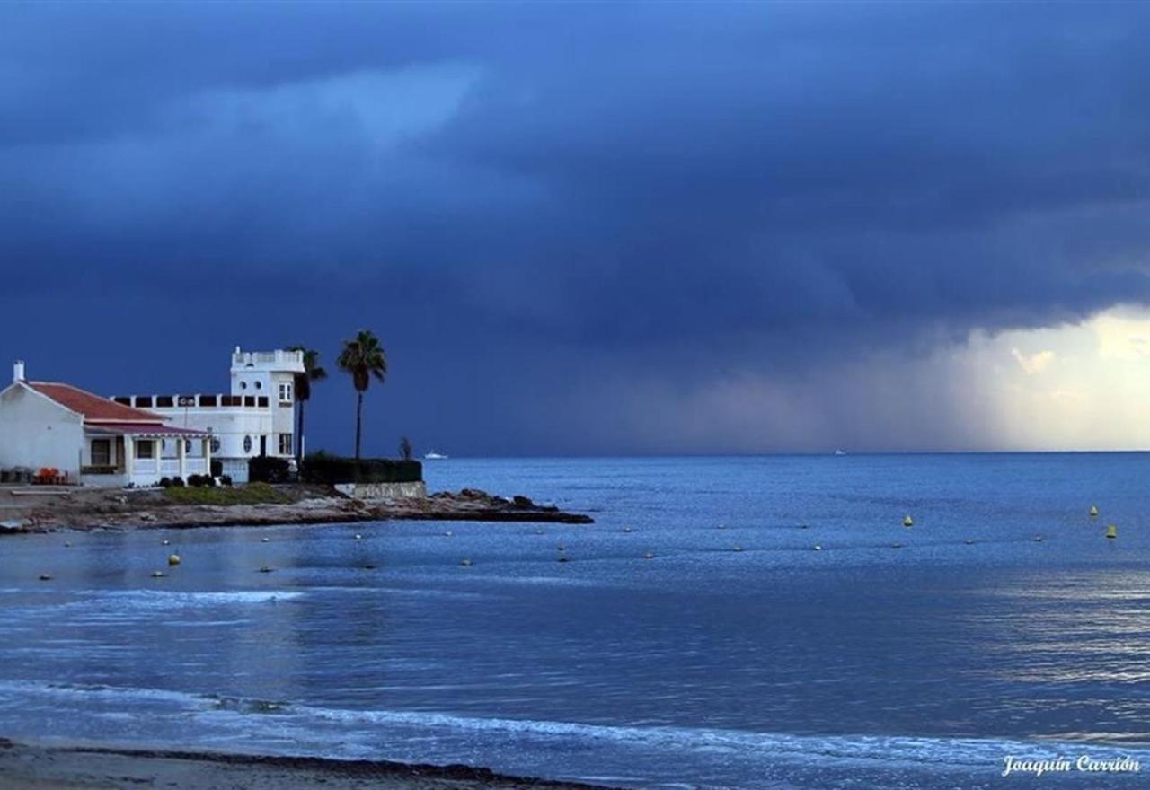 Duquesa Beach Торевиеха Екстериор снимка