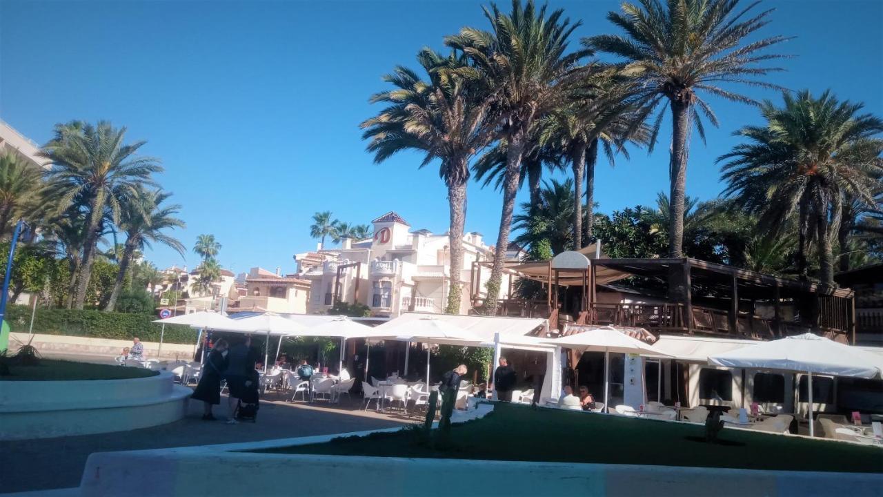 Duquesa Beach Торевиеха Екстериор снимка