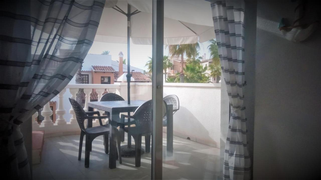 Duquesa Beach Торевиеха Екстериор снимка
